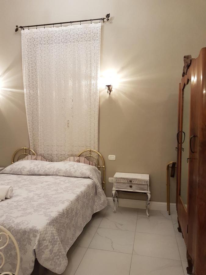 Villa Liberty Ofelia Locazioni Brevi 卡利亚里 外观 照片
